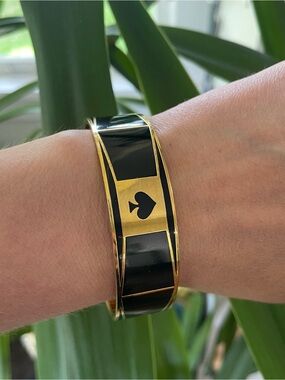 Kate Spade Take A Bow Gold Toned Bangle Bracelet With Spade